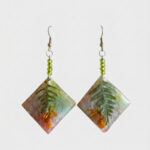 Pendientes Rombo de Resina con Hojas y Flores